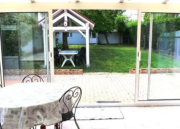 Pecherie, Grande Maison Familiale En Bord De *