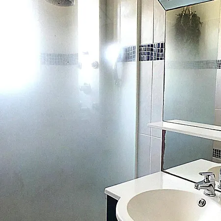 Pecherie, Grande Maison Familiale En Bord De *