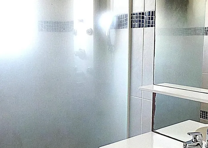 Pecherie, Grande Maison Familiale En Bord De *