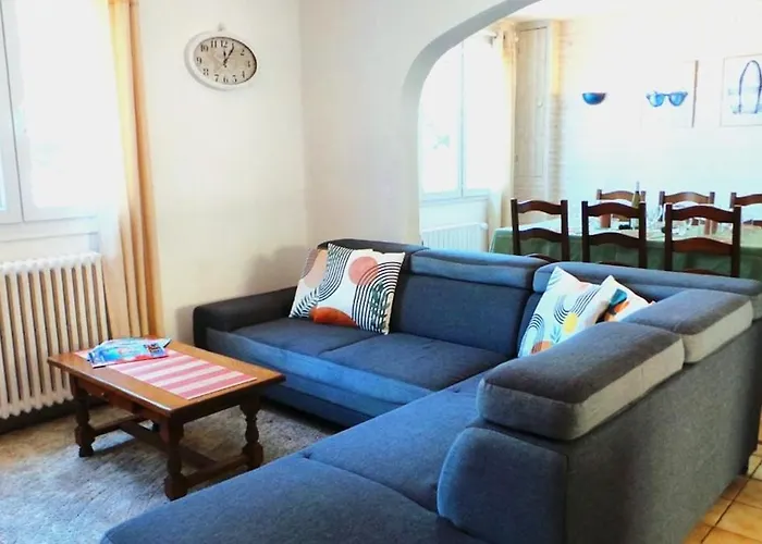 Holiday home Pecherie, Grande Maison Familiale En Bord De La Plaine-sur-Mer